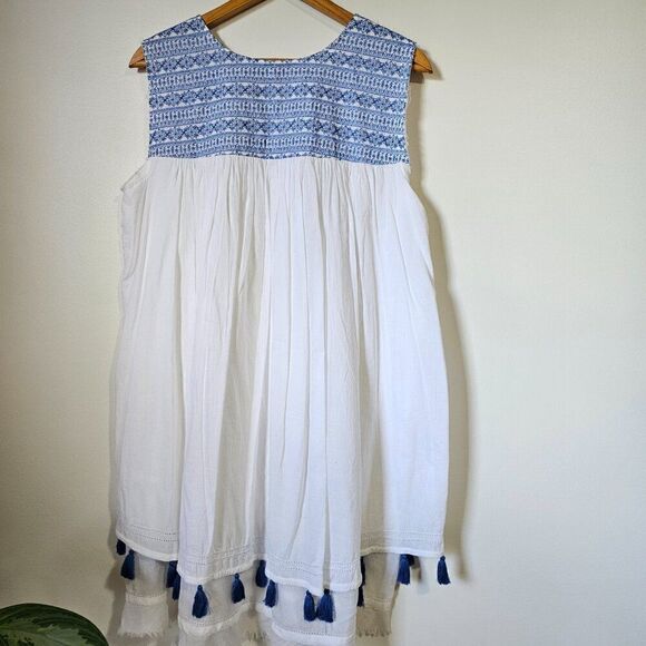 EUC NEVER WORN BOHO EMBROIDERED TASSEL HEM COTTON DRESS SIZE M - Picture 2 of 16
